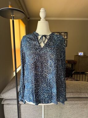 Women’s Silky Blue Patterned Tie-Neck Long Sleeve Blouse